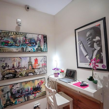 Hostal Art Madrid Exterior photo