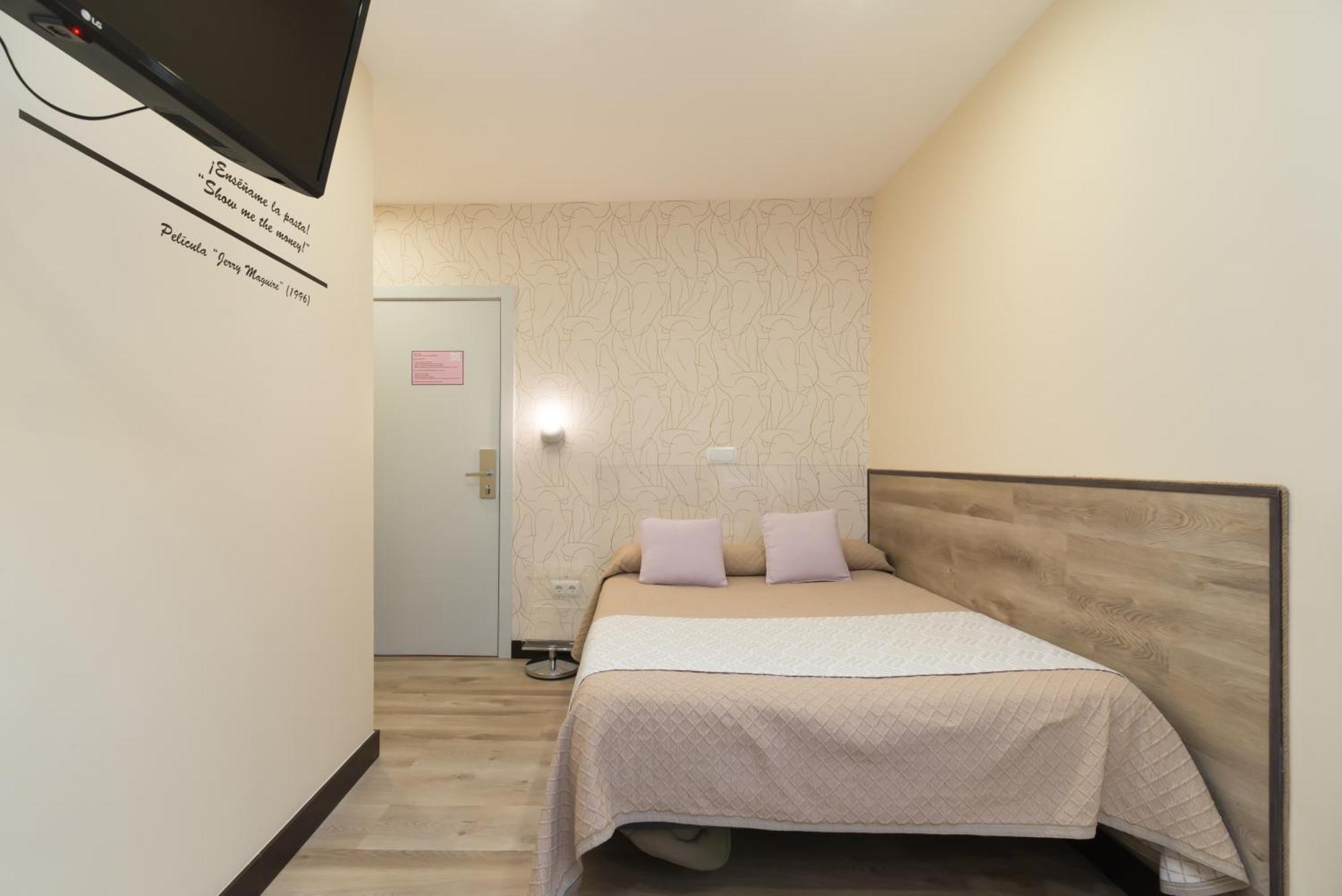 Hostal Art Madrid Exterior photo