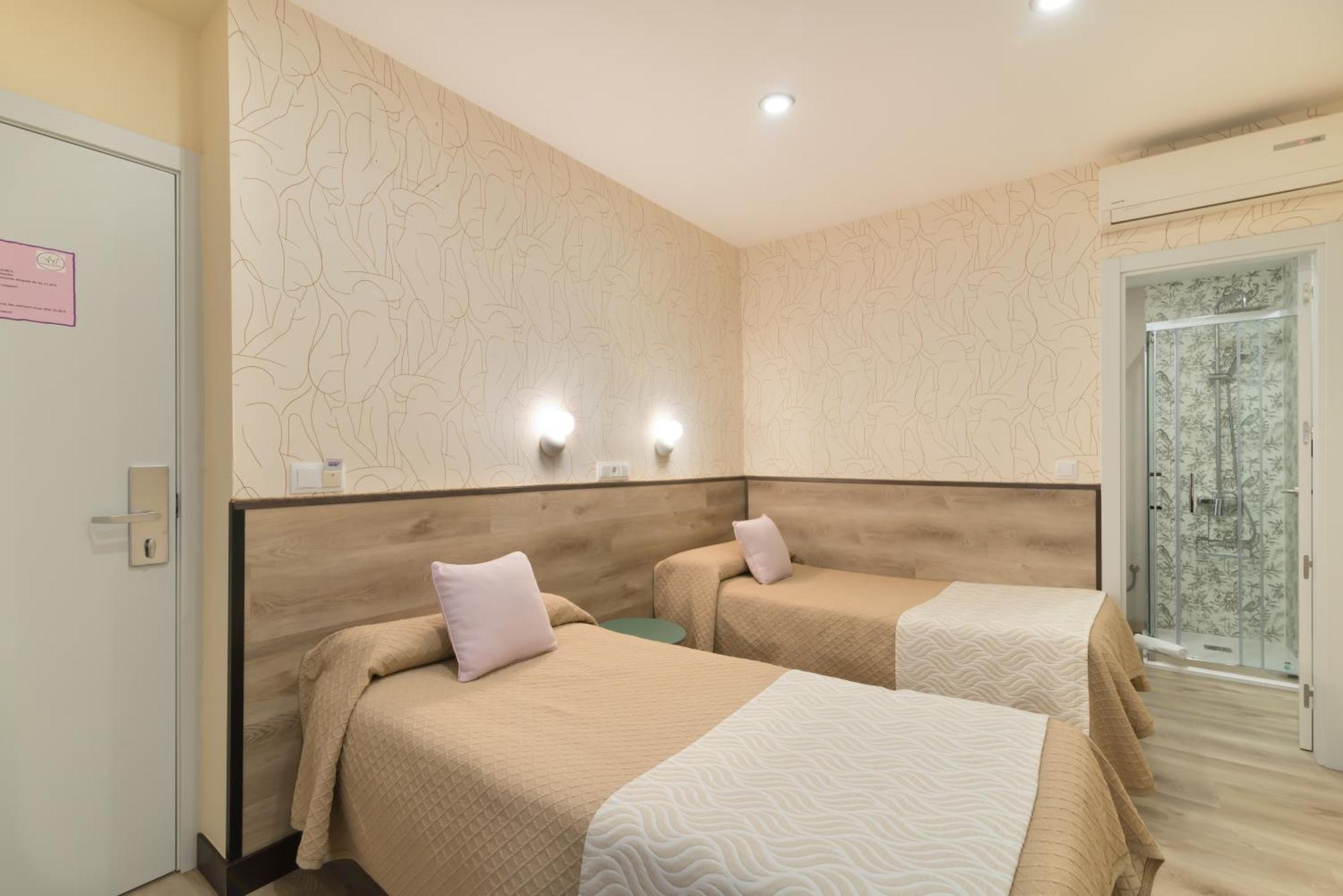 Hostal Art Madrid Exterior photo