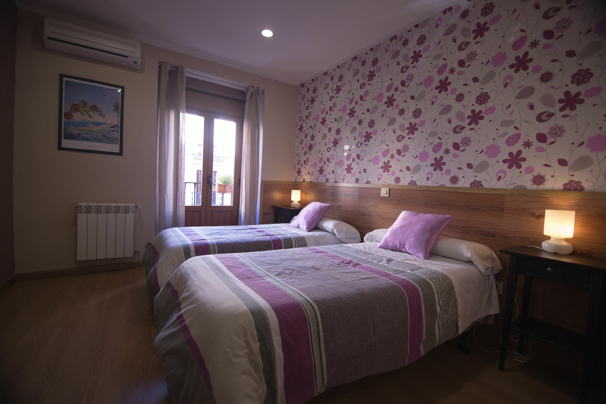 Hostal Art Madrid Exterior photo